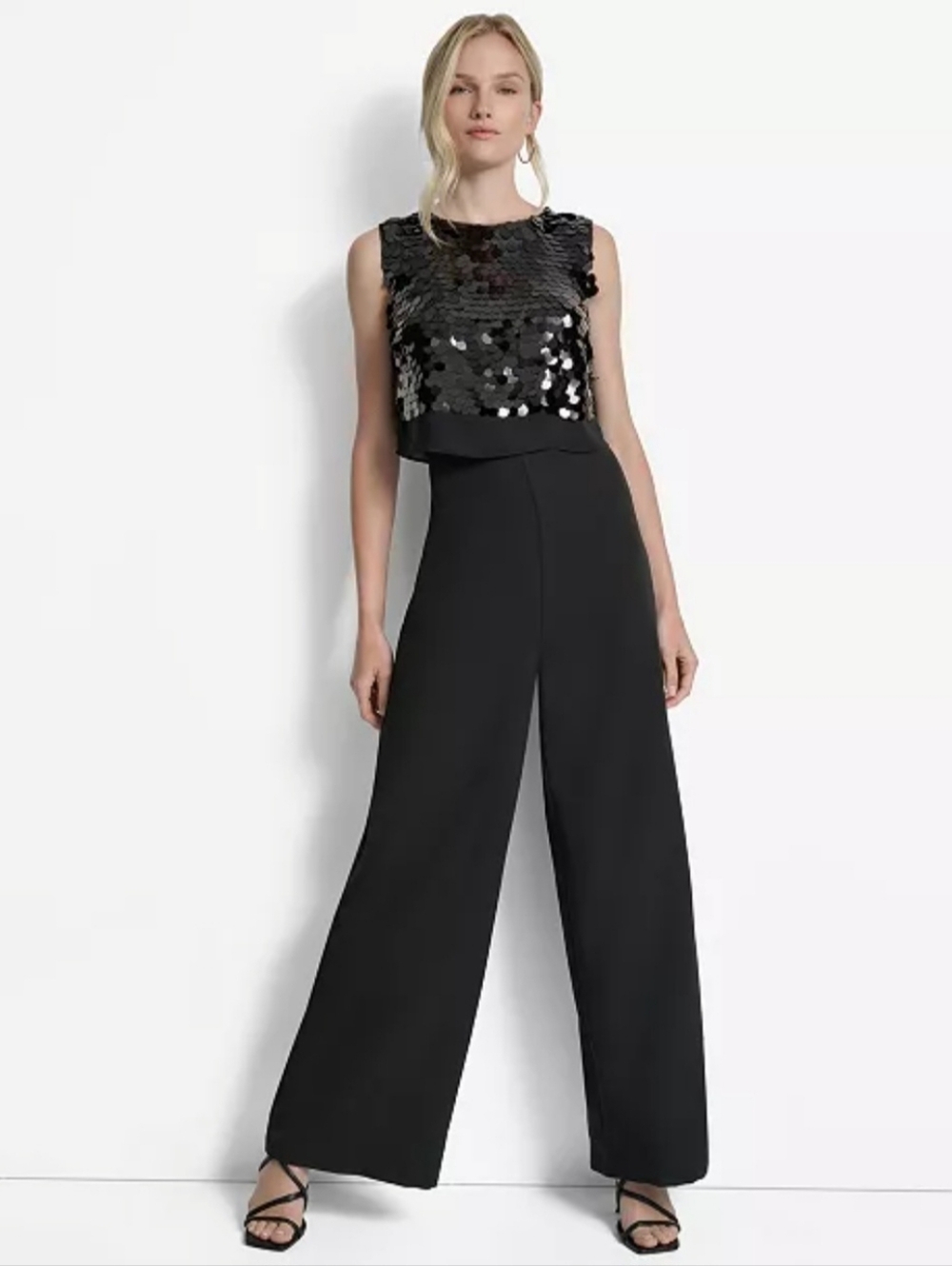 Women's Clothing (770)